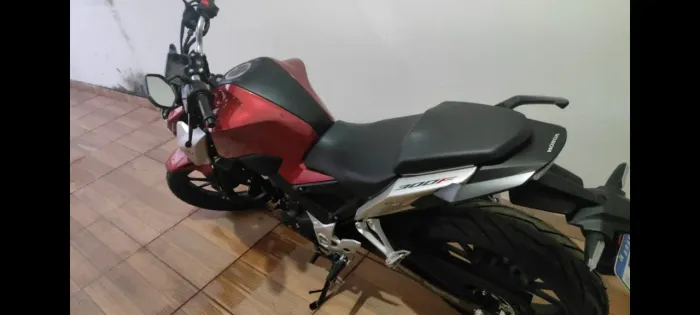 CB 300f 2026