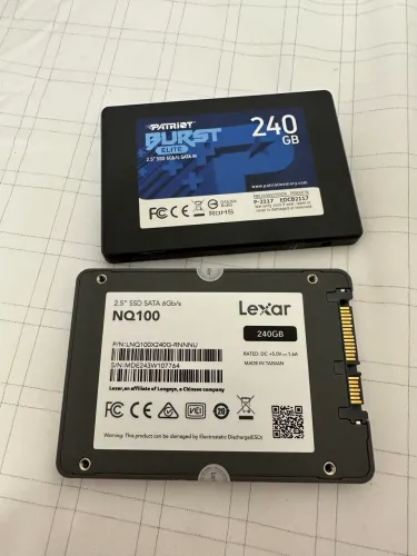 SSD Sata 240GB por 100 reais cada peça 