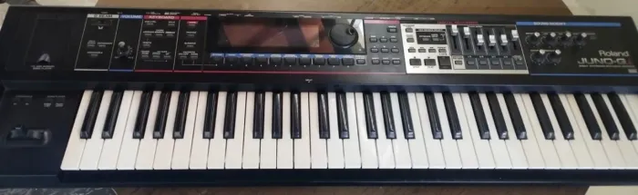 Vendo Teclado Roland Juno Gi