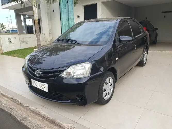 Toyota Etios X Sedan 1.5 Flex 16V 4P Mec. 2014
