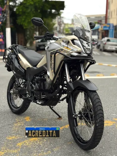 Sahara 300 Adventure 2025