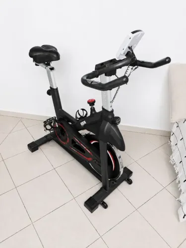 Bicicleta Ergométrica Para Spinning Mecanica 8kg Odin Fit Cor Preto/Vermelho