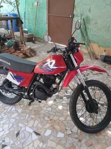 Moto esportiva XL 125cc