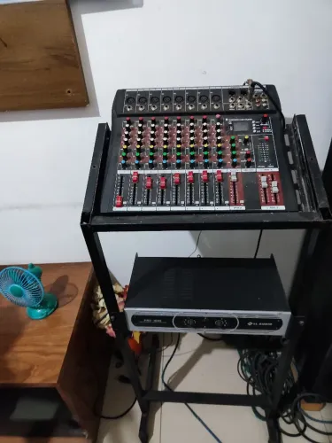 Vende-se som grande alcance sonoro