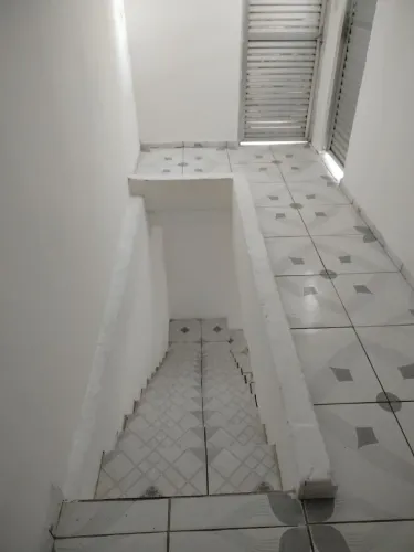 1300 - Casa em vila familiar