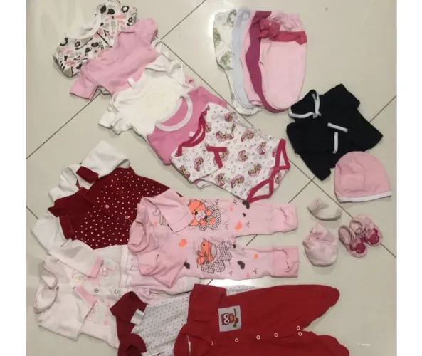 Lote de roupa feminino bebê