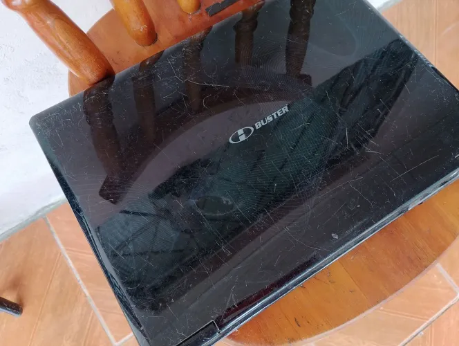 Notebook Hbuster para peças