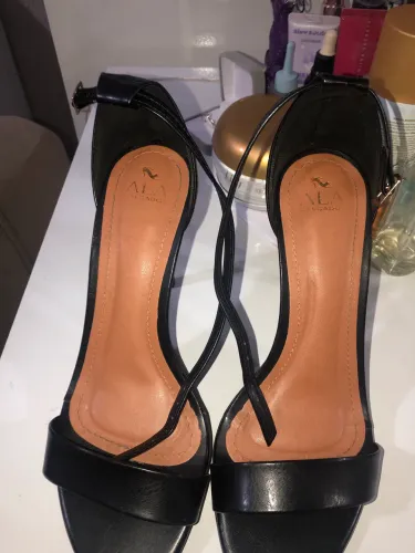 Sandália salto alto fino preto