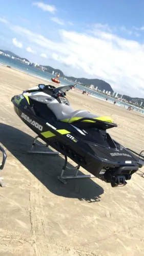 Moto aquática Seadoo