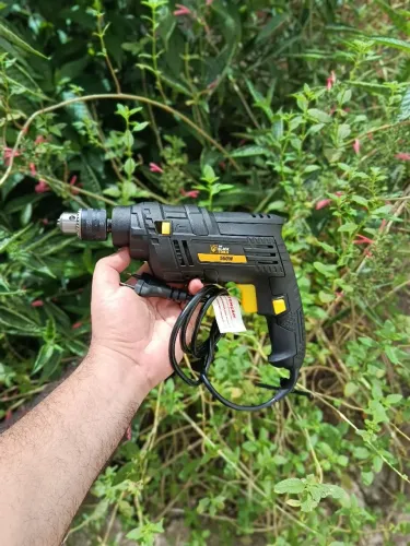 Furadeira Black Tools de Impacto 