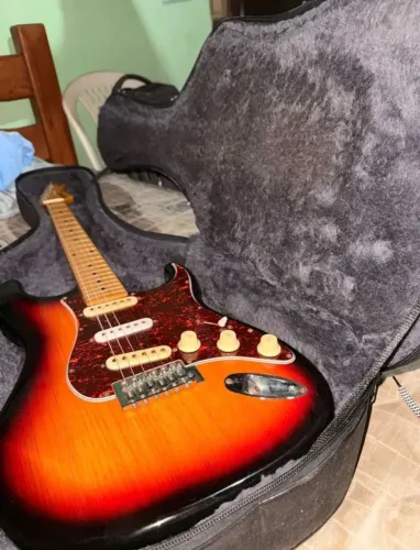 Guitarra tagima TG530 muito nova 