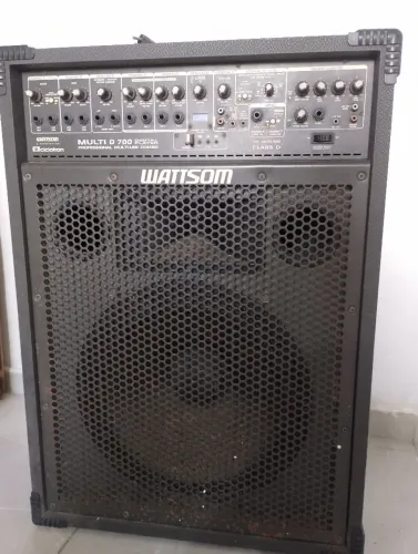 Caixa amplificada profissional grande,da marca Wattson 