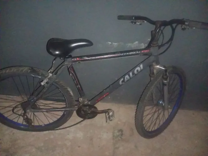 Estou me mudando e quero vender ela Ou troco por alguma coisa do valor (350$ ou 300$)