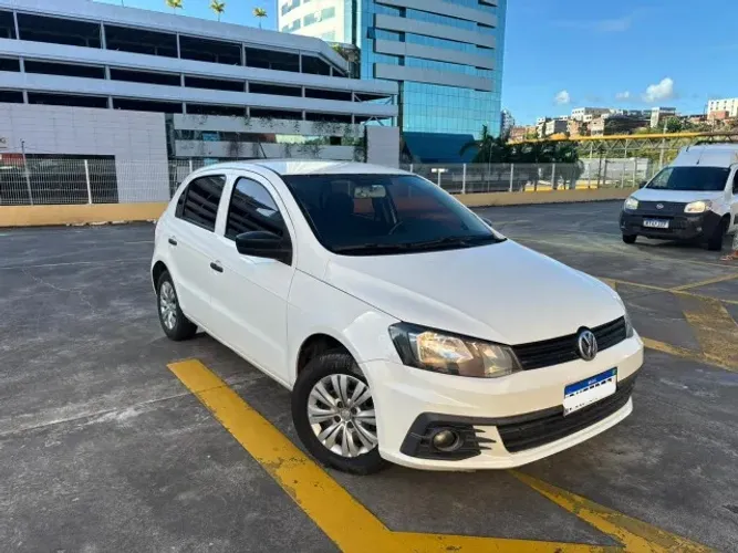 Gol G7 Trendline 1.0 Manual 16/17 - Kit GNV Regularizado no Documento - 4 Pneus Bons