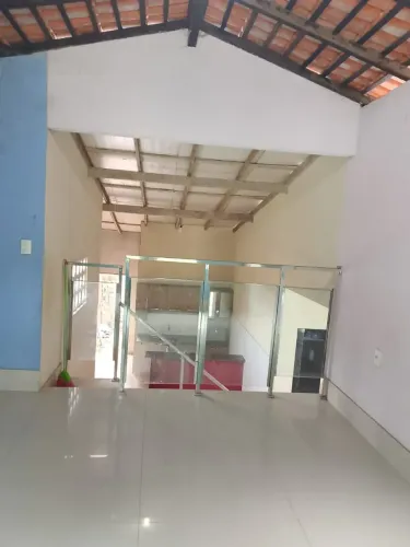 BARBADA, VENDO BELA CASA DE 2/4 SENDO 1 SUÍTE COM GARAGEM ATRÁS DO GRÊMIO LITERÁRIO