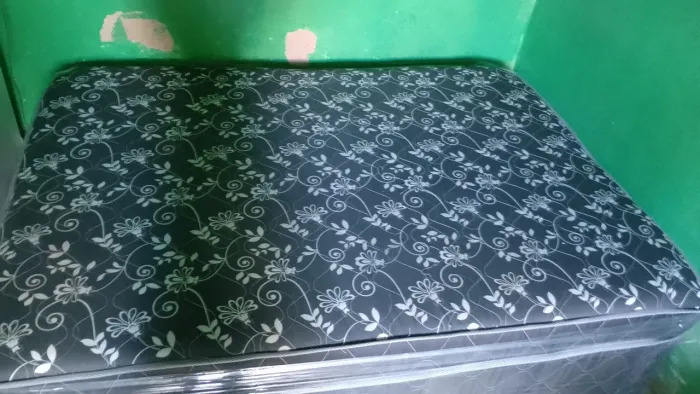 CAMA BEM CONFORTÁVEL BEM CONSERVADA