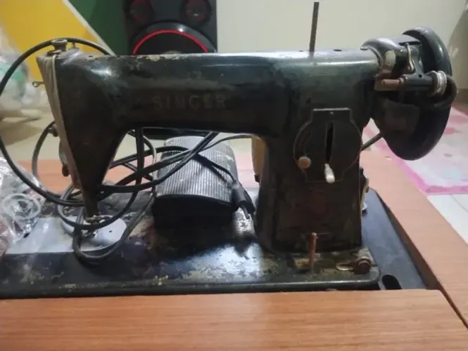 Maquina de Costura Singer C15