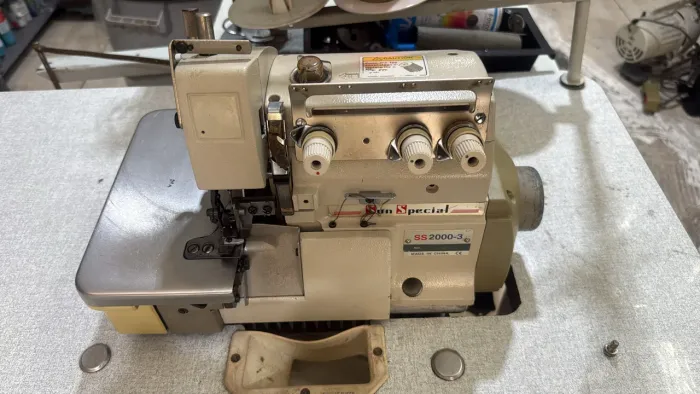 Máquina de costura Sunspecial revisada com garantia