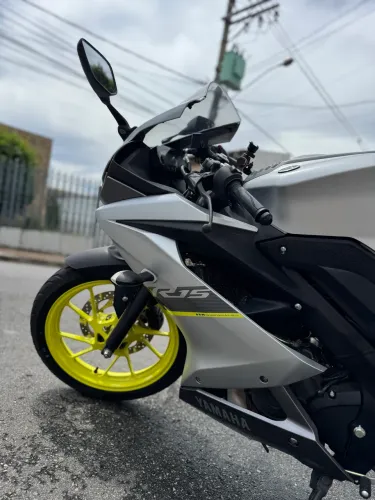 Vendo Yamaha R15 2024