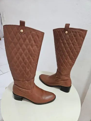 Bota couro legítimo