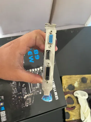 Placa de vídeo GeForce 705 2gb