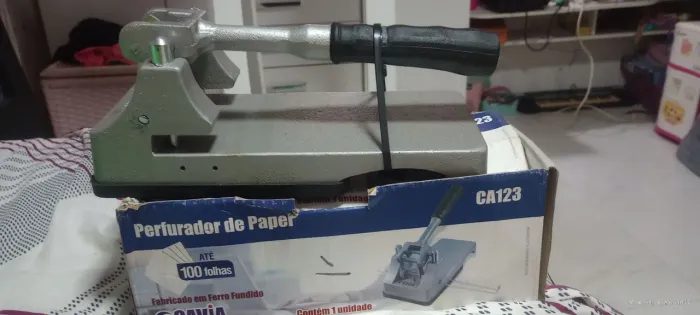 furador de papel grande