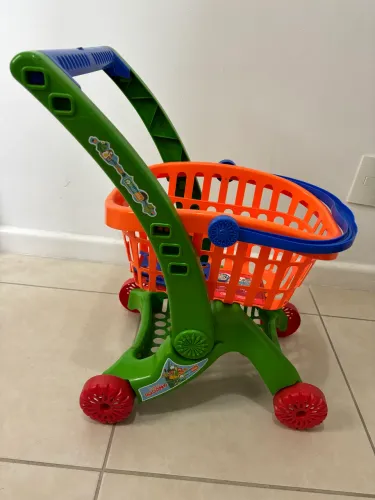 Carrinho de compras de brinquedo 