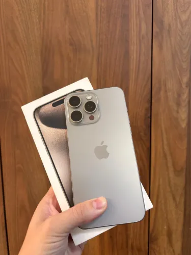 iPhone 15 pro maxx 256gb com garantia de 1 ano / levo até você