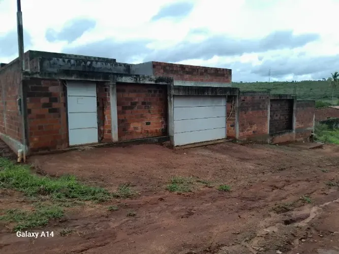 Casa em construção no bairro Tapete