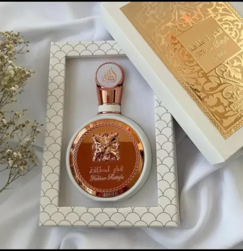 Lattafa Fakar rose e Fakar gold