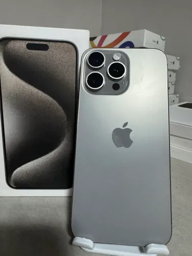 iPhone 15 Pro Max 256gb - C/ Caixa e NF e sem marcas de uso 