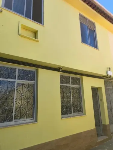 ALUGO CASA COM 01 QUARTO EM REALENGO!!!!