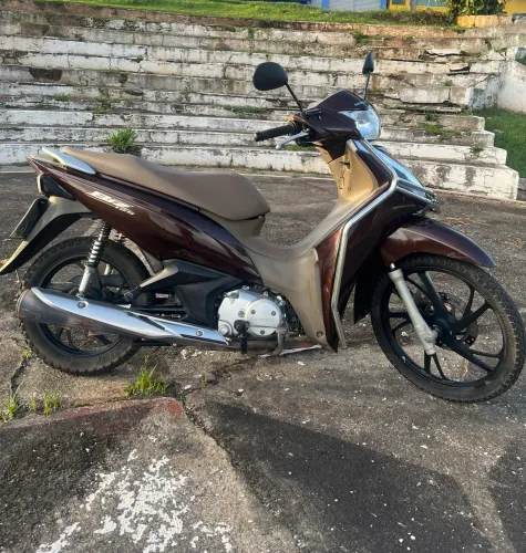 HONDA BIZ 125CC IMPECÁVEL! Partida Elétrica, Freio a Disco, QUITADA! 