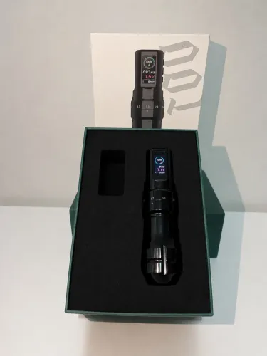 DESAPEGO - Máquina Pen P3 Pro Ez Tattoo Seminova