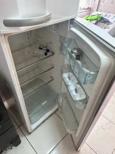 Vendo geladeira