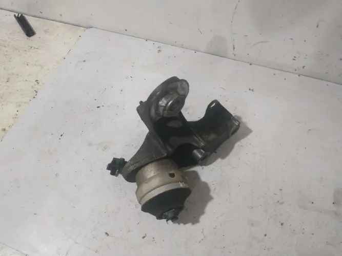 Coxim frontal do motor VW Passat V6 99 2.8