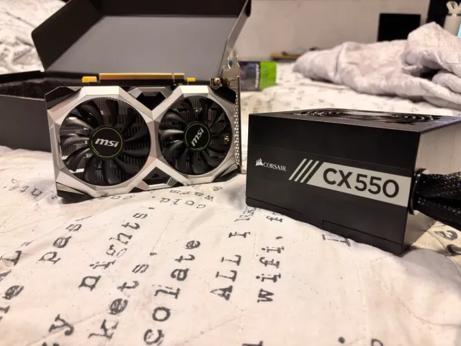 GTX 1650 4GB GDDR6 + Fonte corsair 550w