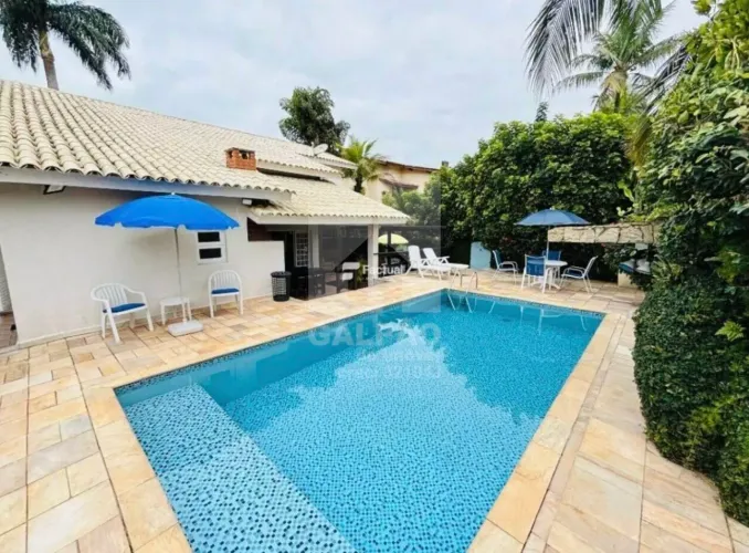 Linda casa em condomínio - Guarujá