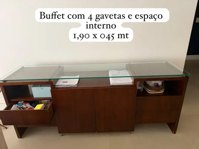 Oportunidade buffet em madeira e vidro