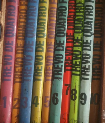Obra completa. Trevo de Quatro Folhas. 10 volumes.