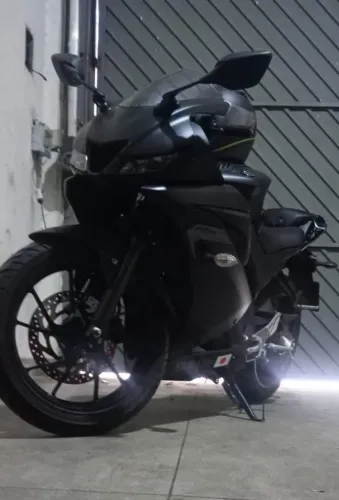 Moto YZF-R15 Yamaha