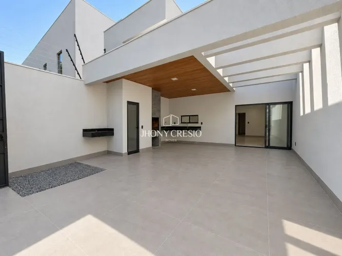 Casa com 3 quartos sendo um Suíte na zona Sul. Maringá