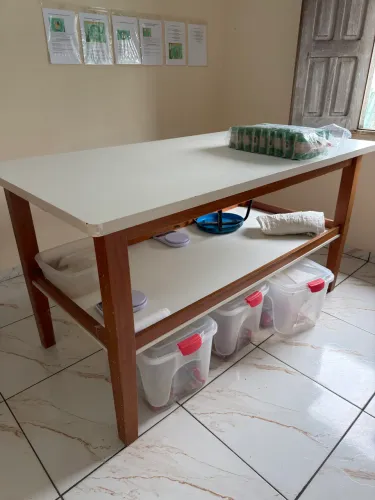 Mesa balcão de 2 metros