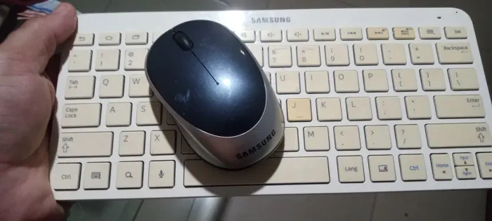 70 nós 2 mouse e teclado bluetooth Samsung originais