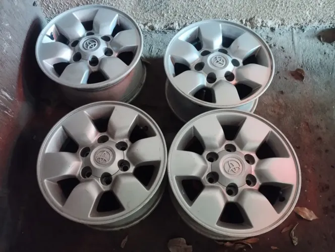 Jogo roda Hilux