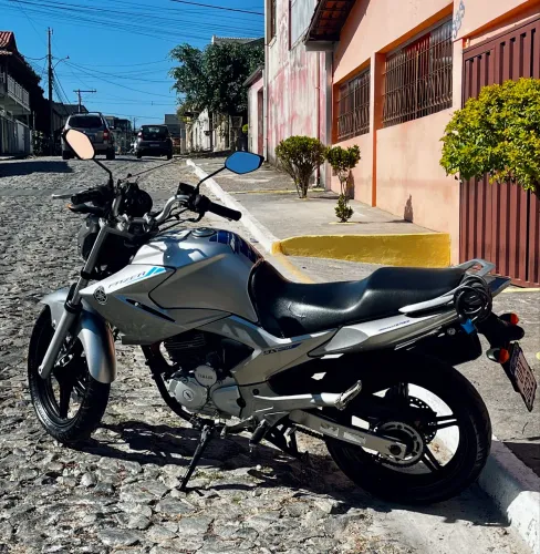 Fazer 250cc - 2013 Cinza 