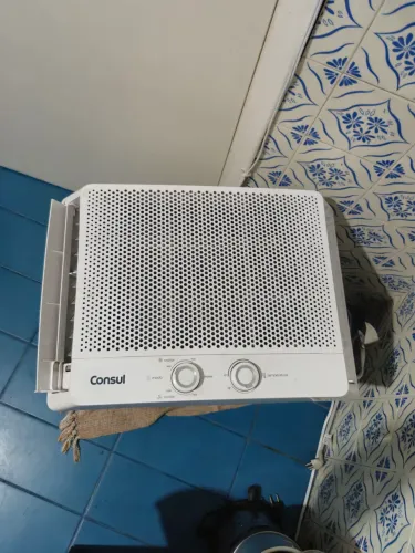 Ar-Condicionado de Janela Consul 7.500 BTUs 127V Frio - Modelo CCB07F (Selor Procel A)<br>