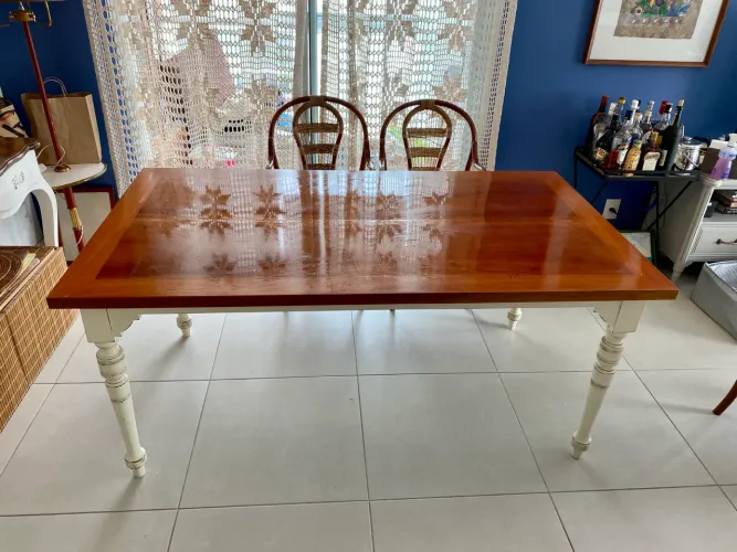 Linda mesa estilo provençal