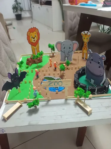 Maquete escolar Pronta - zoológico