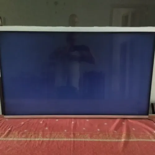 TV Philips 50 polegadas - Tela intacta, mas sem imagem